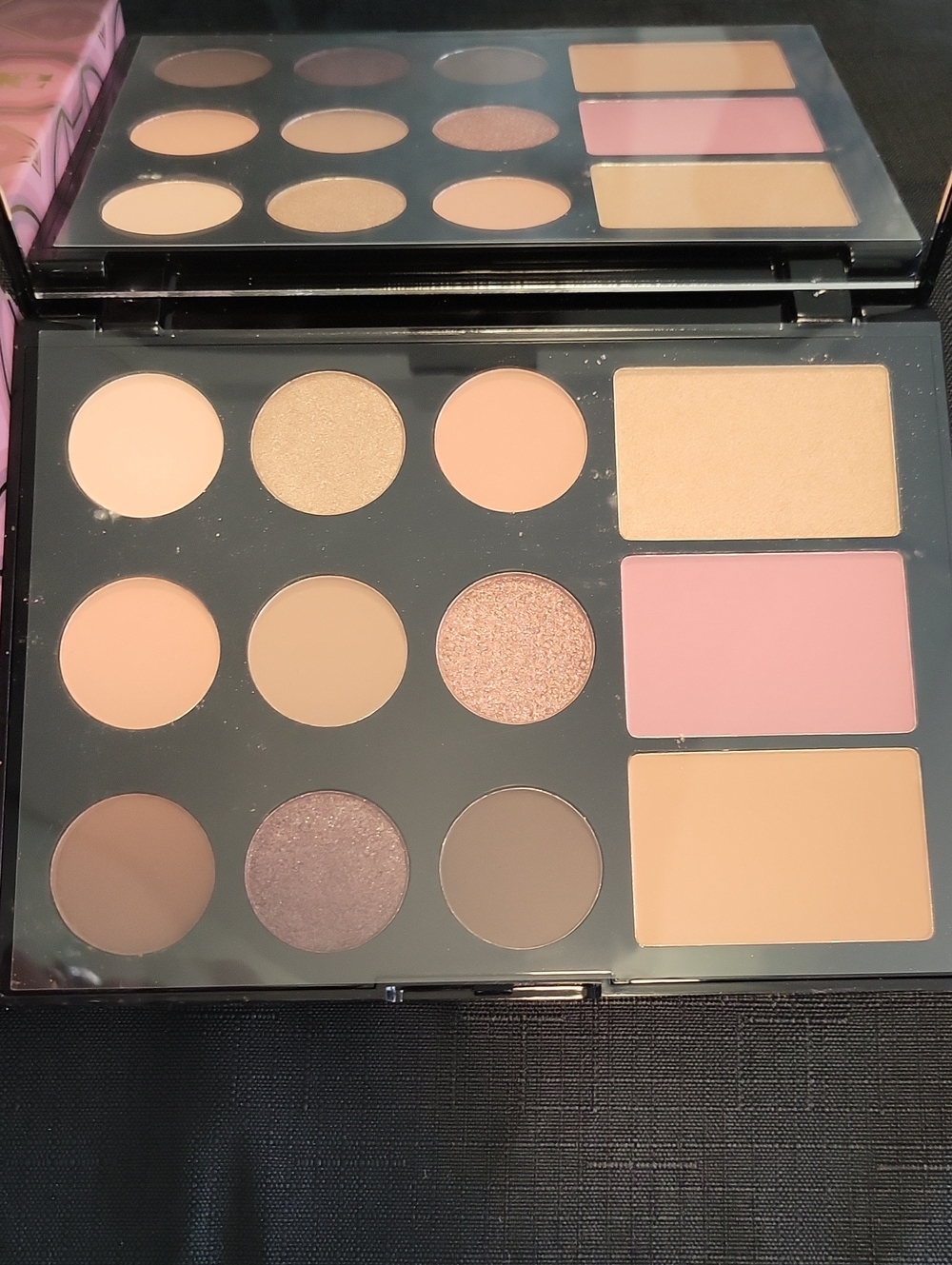Laura Geller Neutral Eyeshadow & Cheek Palette in Pink, Beige, Gold